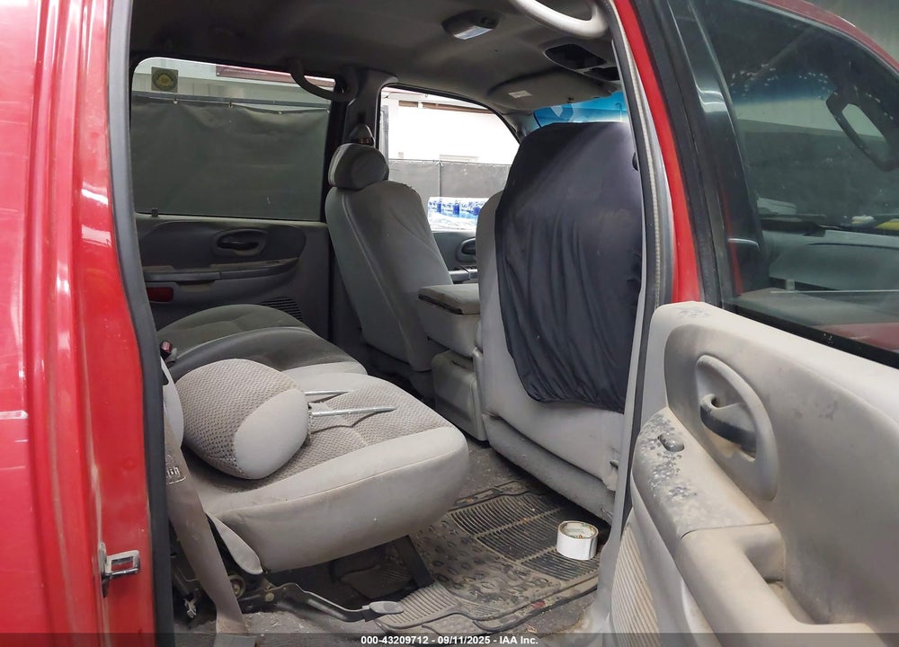 2002 FORD F-150 LARIAT/XLT VIN: 1FTRW08L82KD18587