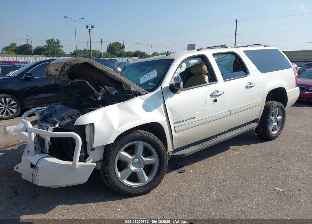 2013 CHEVROLET SUBURBAN 1500 VIN: 1GNSCKE03DR252662
