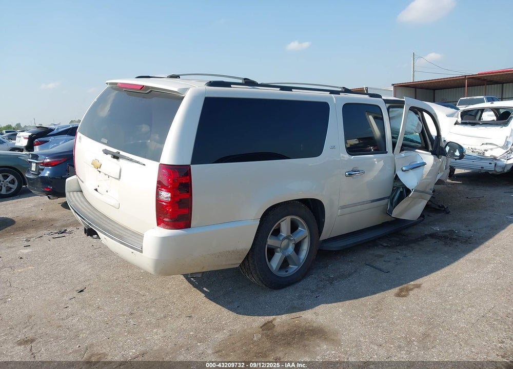 2013 CHEVROLET SUBURBAN 1500 VIN: 1GNSCKE03DR252662
