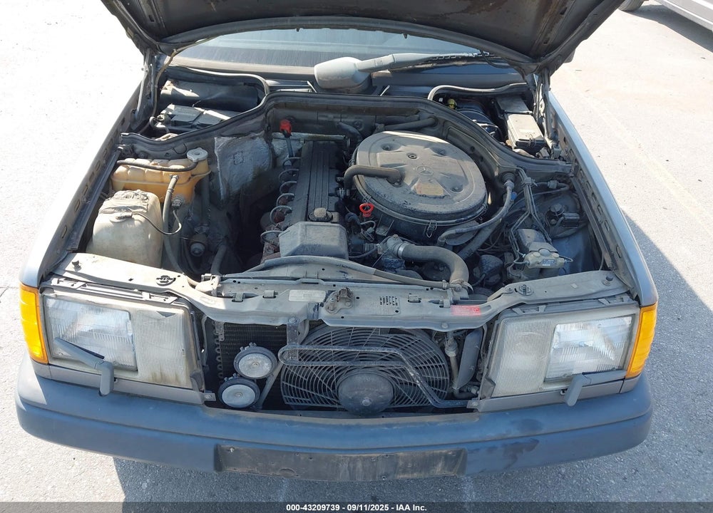 1987 MERCEDES-BENZ 300 E VIN: WDBEA30DXHA529323
