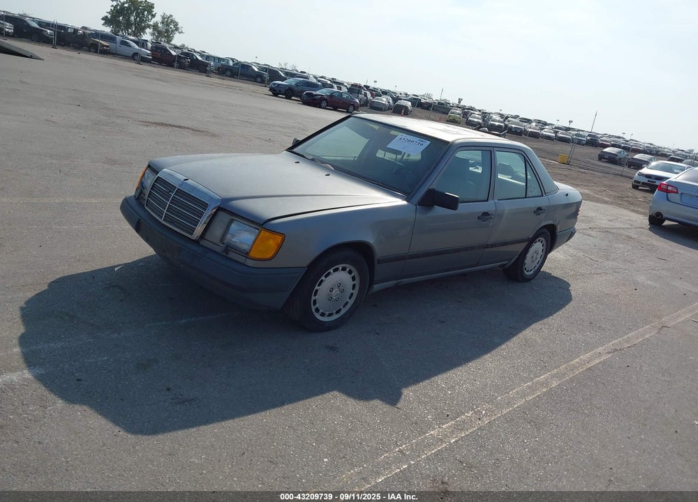 1987 MERCEDES-BENZ 300 E VIN: WDBEA30DXHA529323