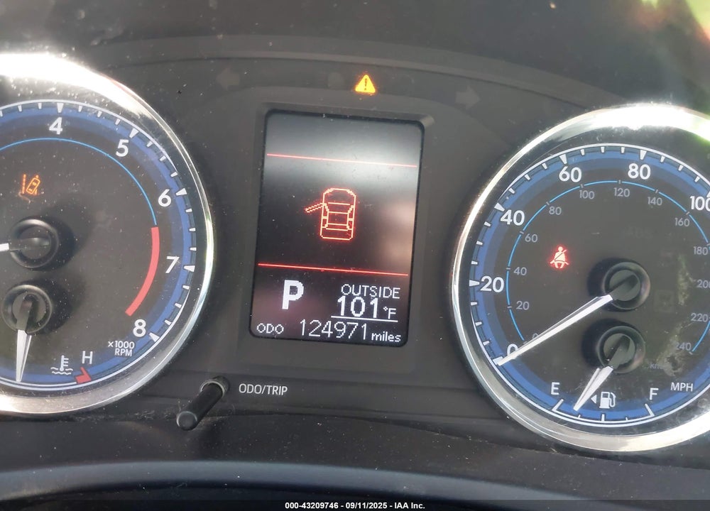 2017 TOYOTA COROLLA L VIN: 5YFBURHEXHP684316