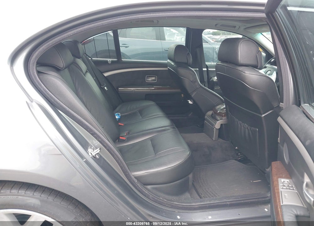 2006 BMW 750LI VIN: WBAHN83516DT62931