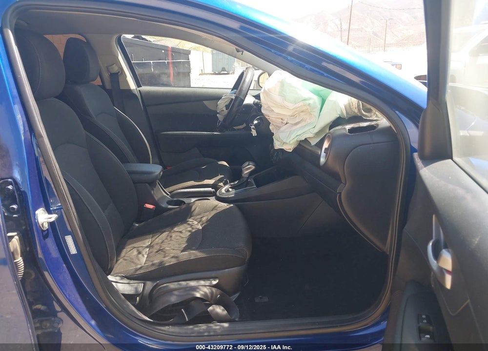 2020 KIA FORTE VIN: 3KPF24AD8LE193457