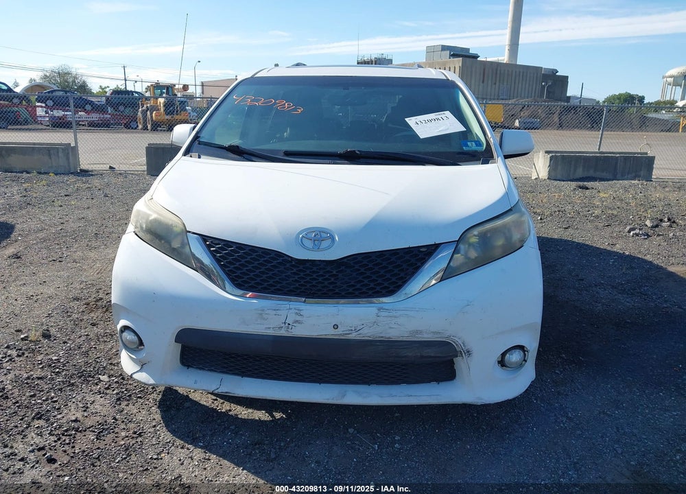 2013 TOYOTA SIENNA SE 8 PASSENGER VIN: 5TDXK3DC5DS366957