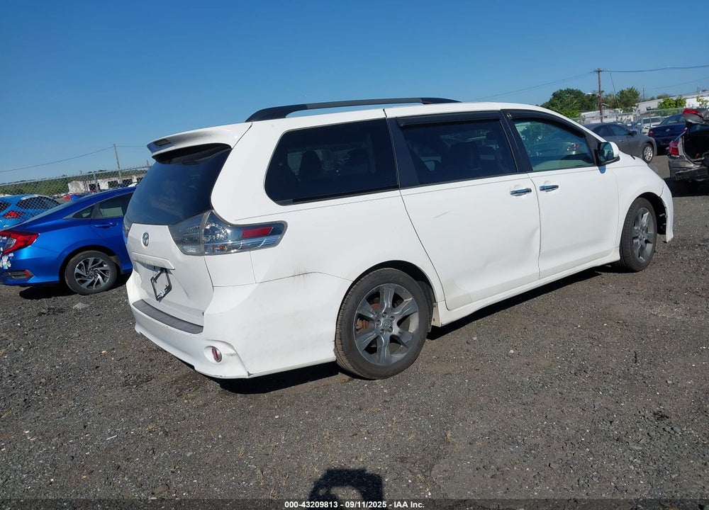 2013 TOYOTA SIENNA SE 8 PASSENGER VIN: 5TDXK3DC5DS366957