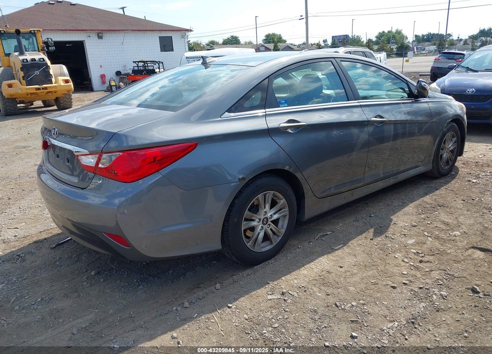2014 HYUNDAI SONATA VIN: 5NPEB4AC5EH811836