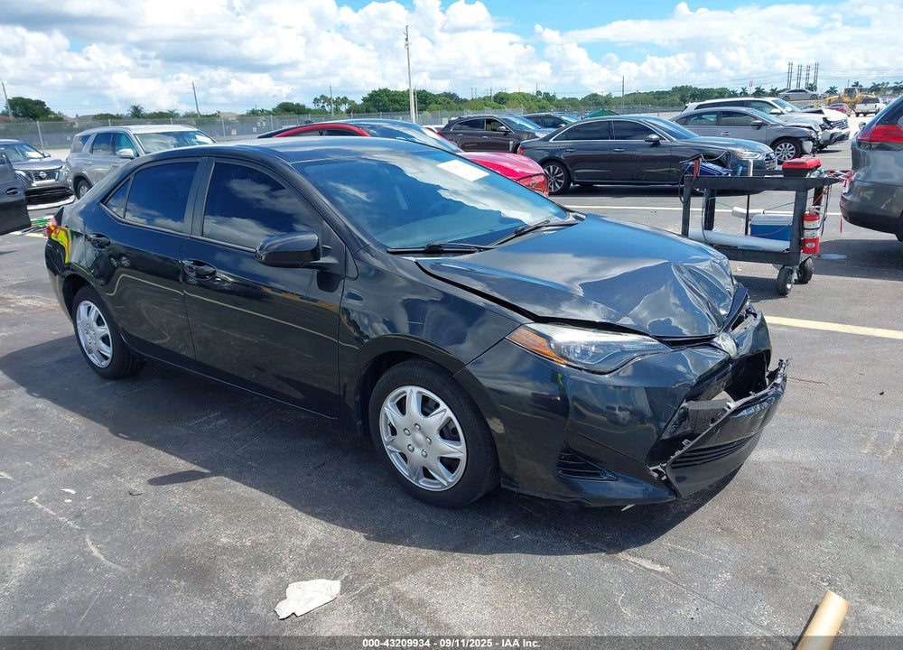 2017 TOYOTA COROLLA LE VIN: 2T1BURHE8HC897961