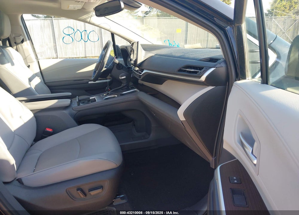 2022 TOYOTA SIENNA VIN: 5TDYRKEC5NS098857