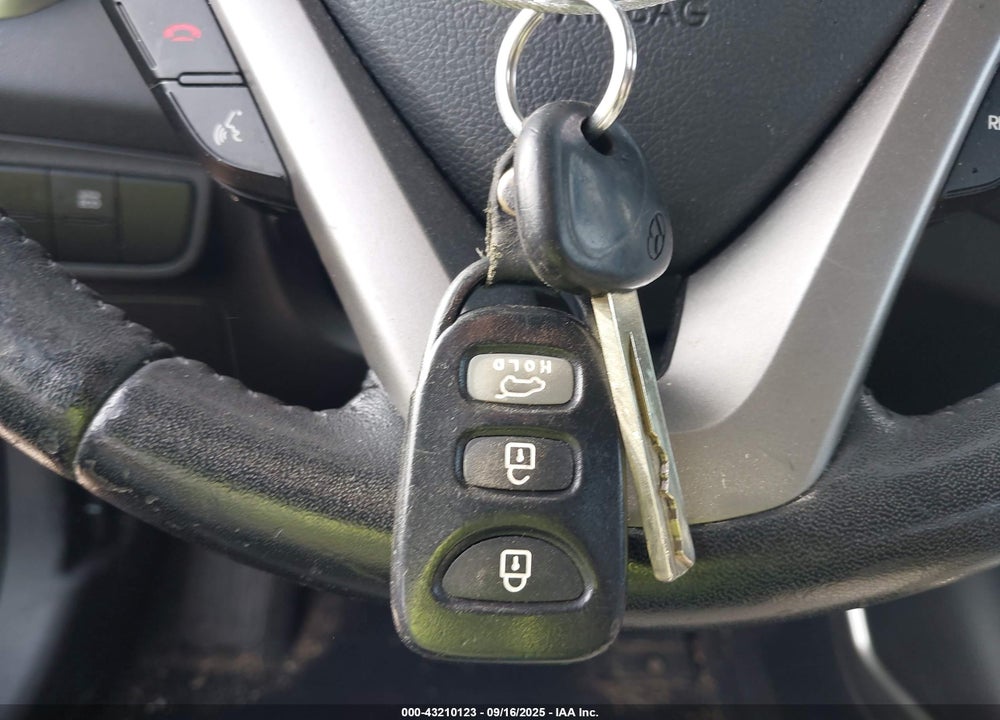 2013 HYUNDAI VELOSTER VIN: KMHTC6ADXDU118382