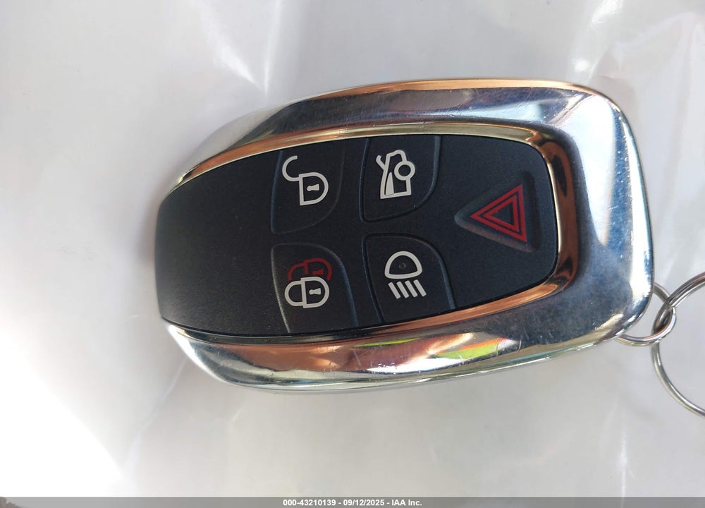 2011 JAGUAR XJ SERIES VIN: SAJWA2GB9BLV13633