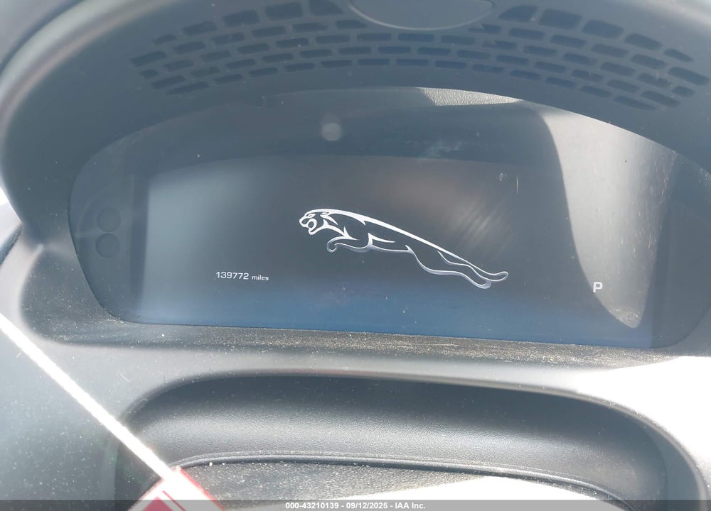 2011 JAGUAR XJ SERIES VIN: SAJWA2GB9BLV13633