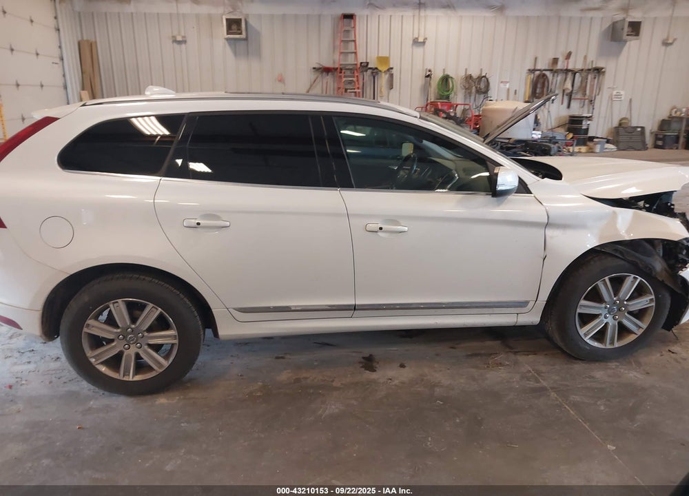 2017 VOLVO XC60 INSCRIPTION VIN: YV440MRU7H2195154