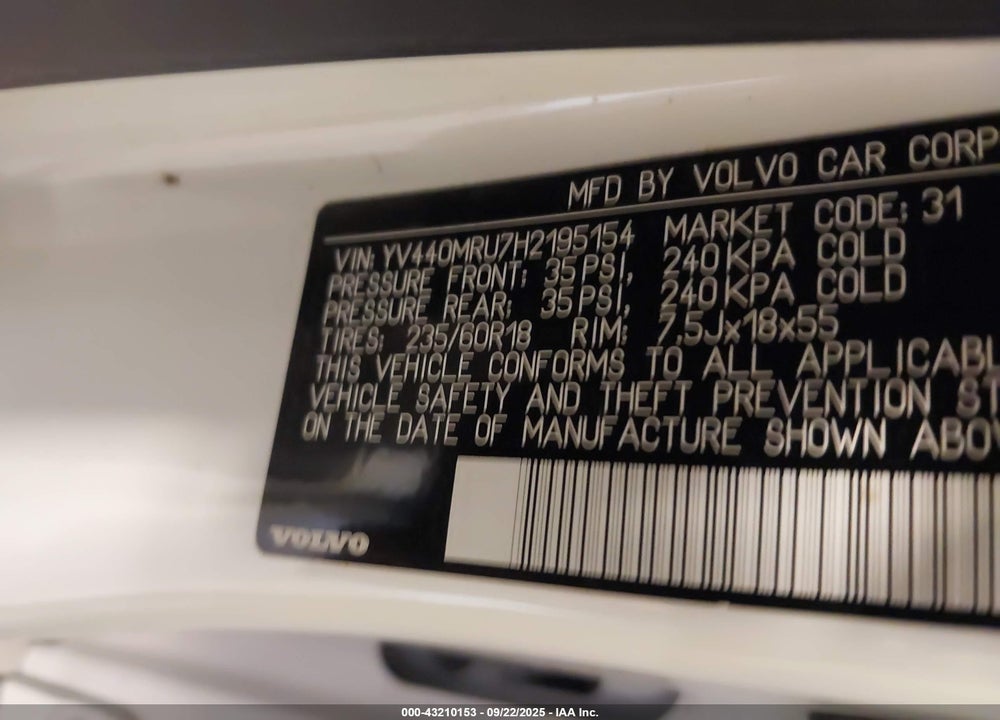 2017 VOLVO XC60 INSCRIPTION VIN: YV440MRU7H2195154