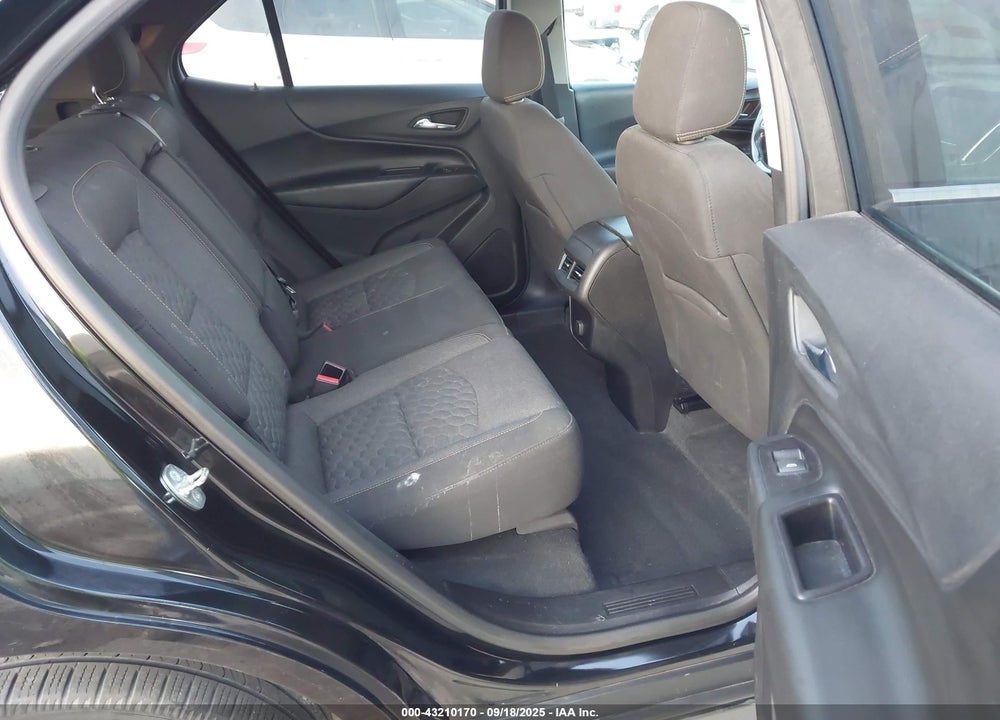 2018 CHEVROLET EQUINOX LT VIN: 2GNAXJEV3J6327132