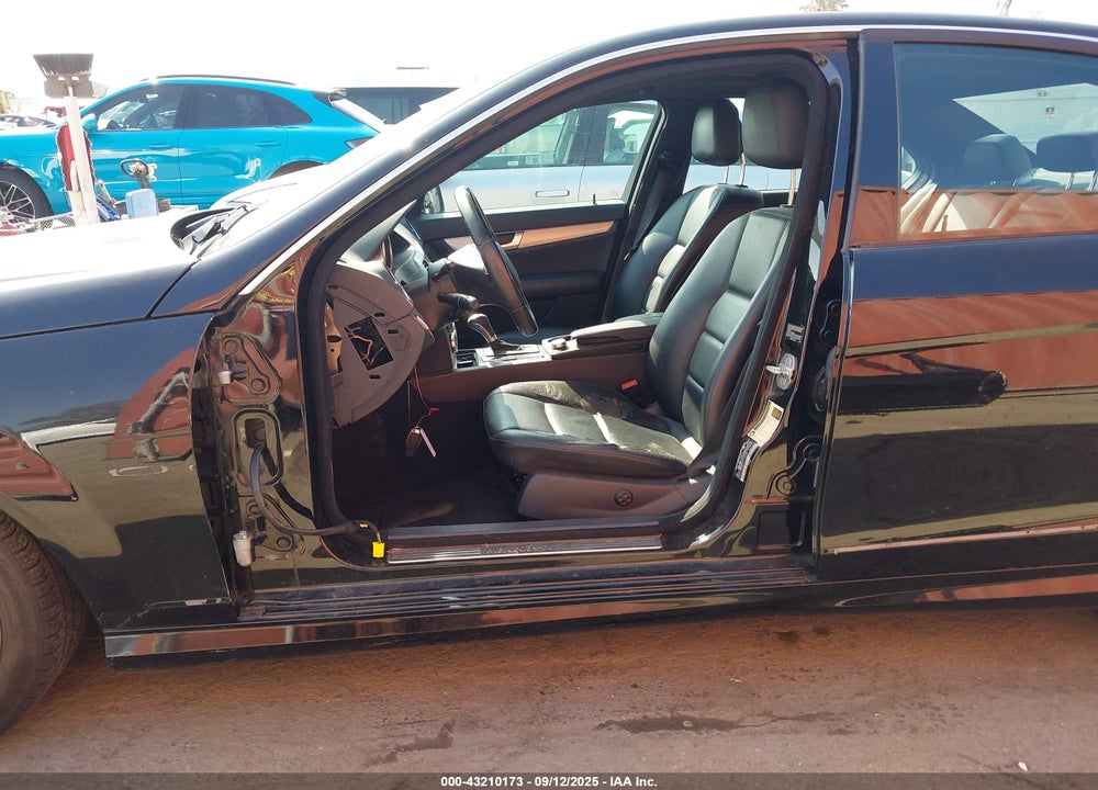 2012 MERCEDES-BENZ C CLASS VIN: WDDGF4HB6CA715508