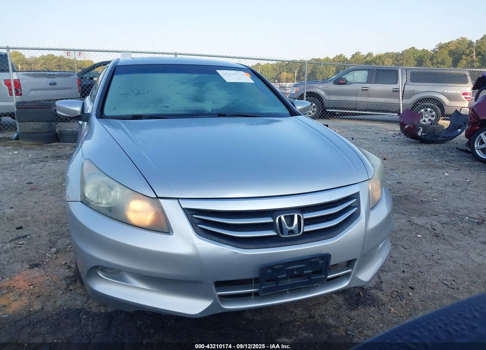 2011 HONDA ACCORD VIN: 1HGCP3F75BA021696