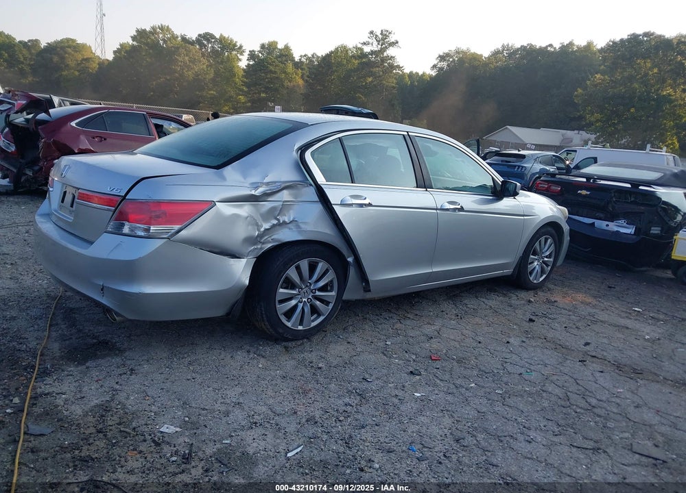 2011 HONDA ACCORD VIN: 1HGCP3F75BA021696