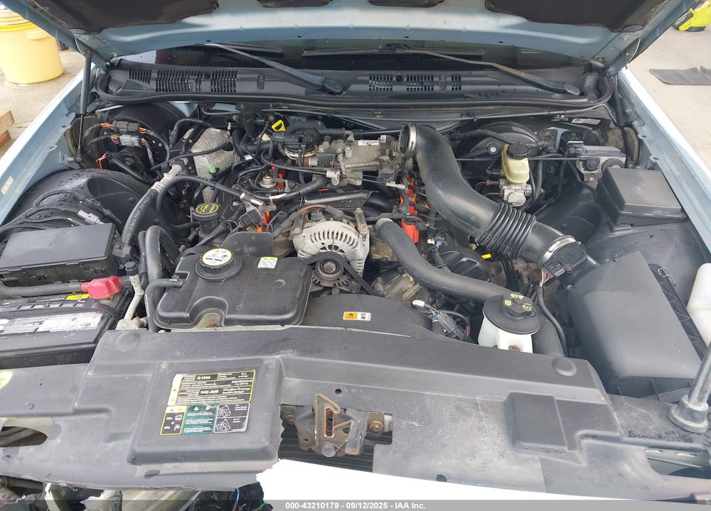 2004 MERCURY GRAND MARQUIS GS VIN: 2MEFM74WX4X611598