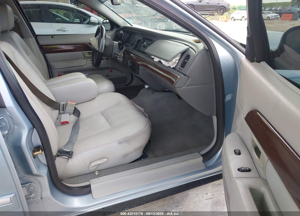 2004 MERCURY GRAND MARQUIS GS VIN: 2MEFM74WX4X611598