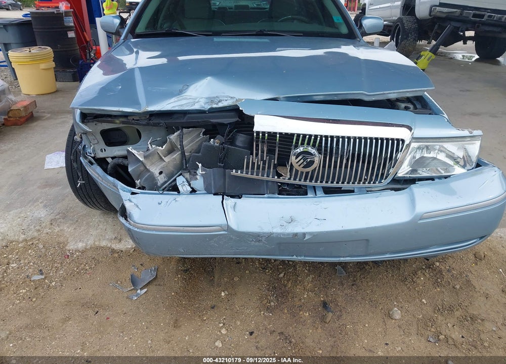 2004 MERCURY GRAND MARQUIS GS VIN: 2MEFM74WX4X611598