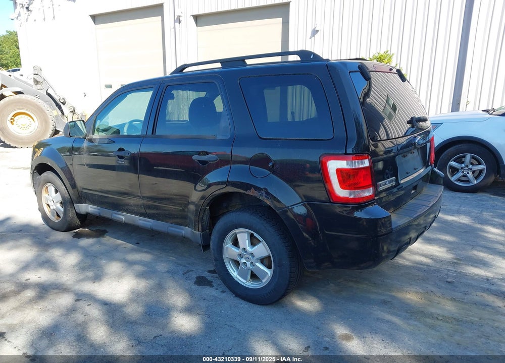 2011 FORD ESCAPE VIN: 1FMCU9D72BKA12103