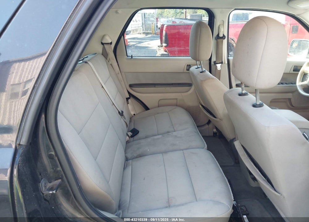 2011 FORD ESCAPE VIN: 1FMCU9D72BKA12103