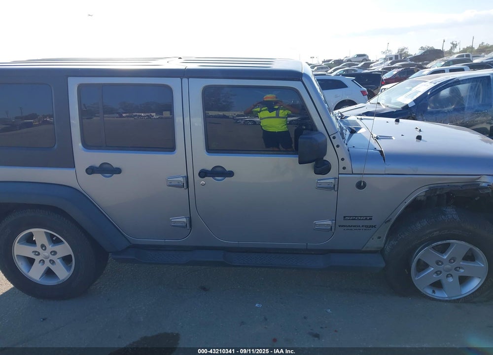 2018 JEEP WRANGLER UNLIMITED VIN: 1C4HJWDG2JL855633