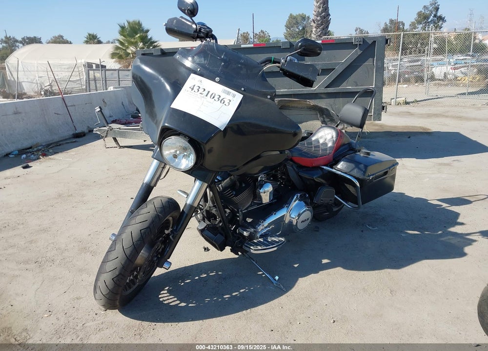 2012 HARLEY-DAVIDSON FLHTCU ULTRA CLASSIC ELECTRA GLD VIN: 1HD1FCM18CB619363