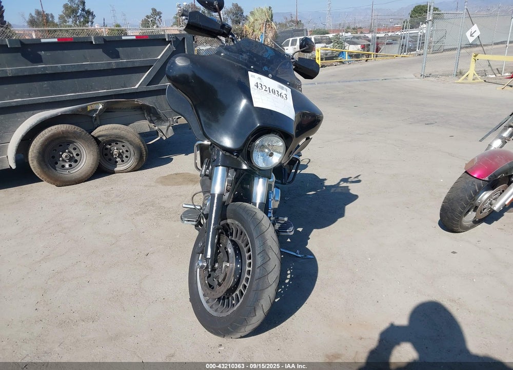 2012 HARLEY-DAVIDSON FLHTCU ULTRA CLASSIC ELECTRA GLD VIN: 1HD1FCM18CB619363