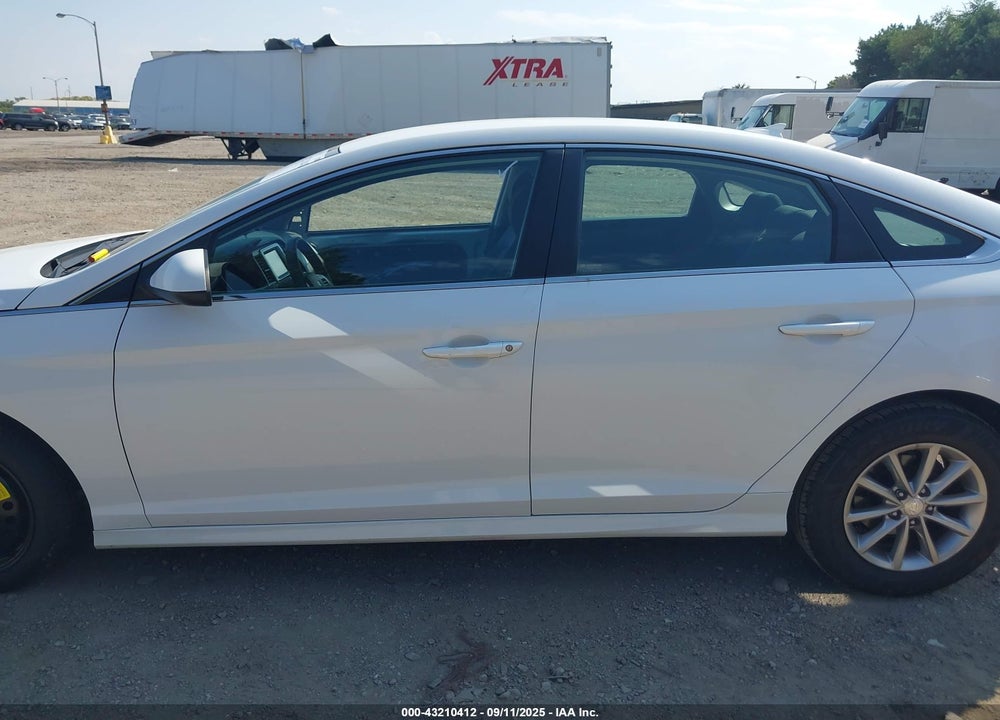 2019 HYUNDAI SONATA SE VIN: 5NPE24AFXKH745595