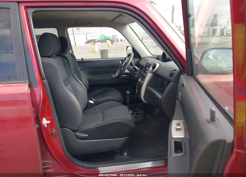 2006 SCION XB VIN: JTLKT324864099917