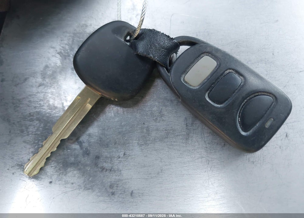 2003 TOYOTA MATRIX/XR VIN: 2T1KR32E53C043185