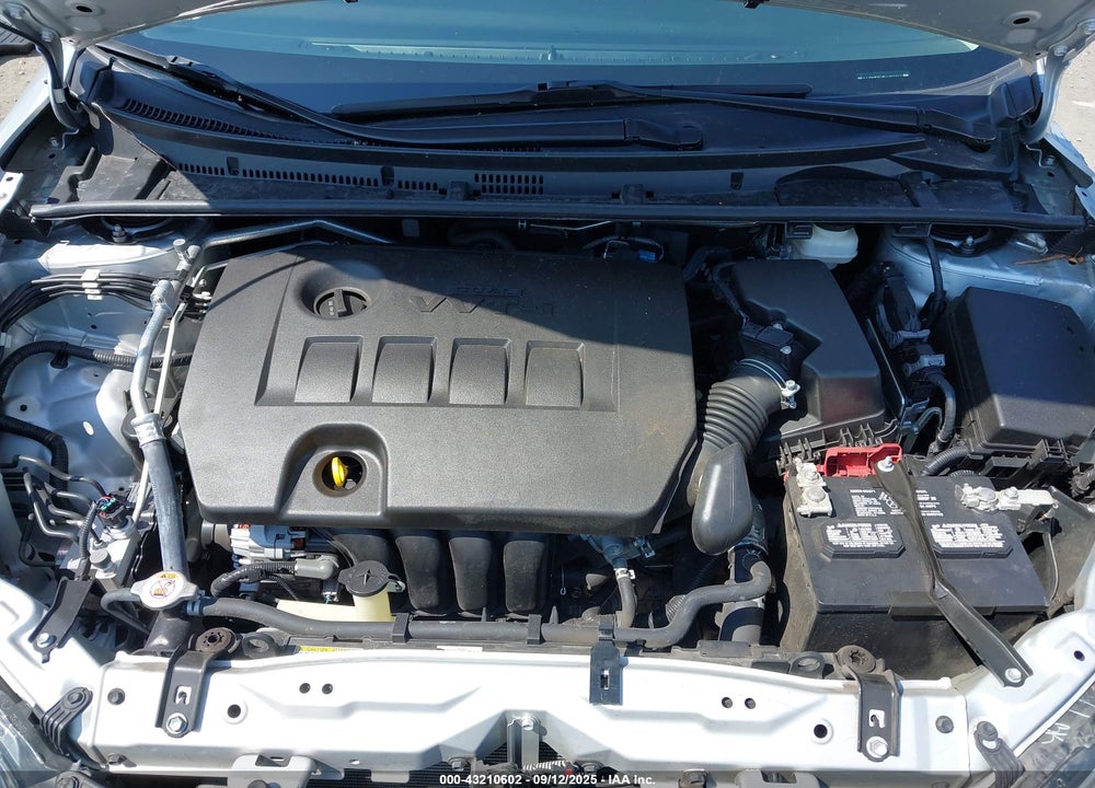 2019 TOYOTA COROLLA LE VIN: 2T1BURHE9KC161022