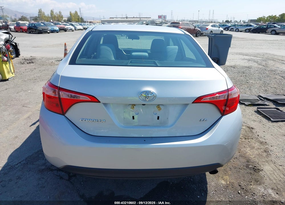 2019 TOYOTA COROLLA LE VIN: 2T1BURHE9KC161022