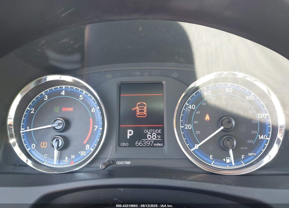 2019 TOYOTA COROLLA LE VIN: 2T1BURHE9KC161022