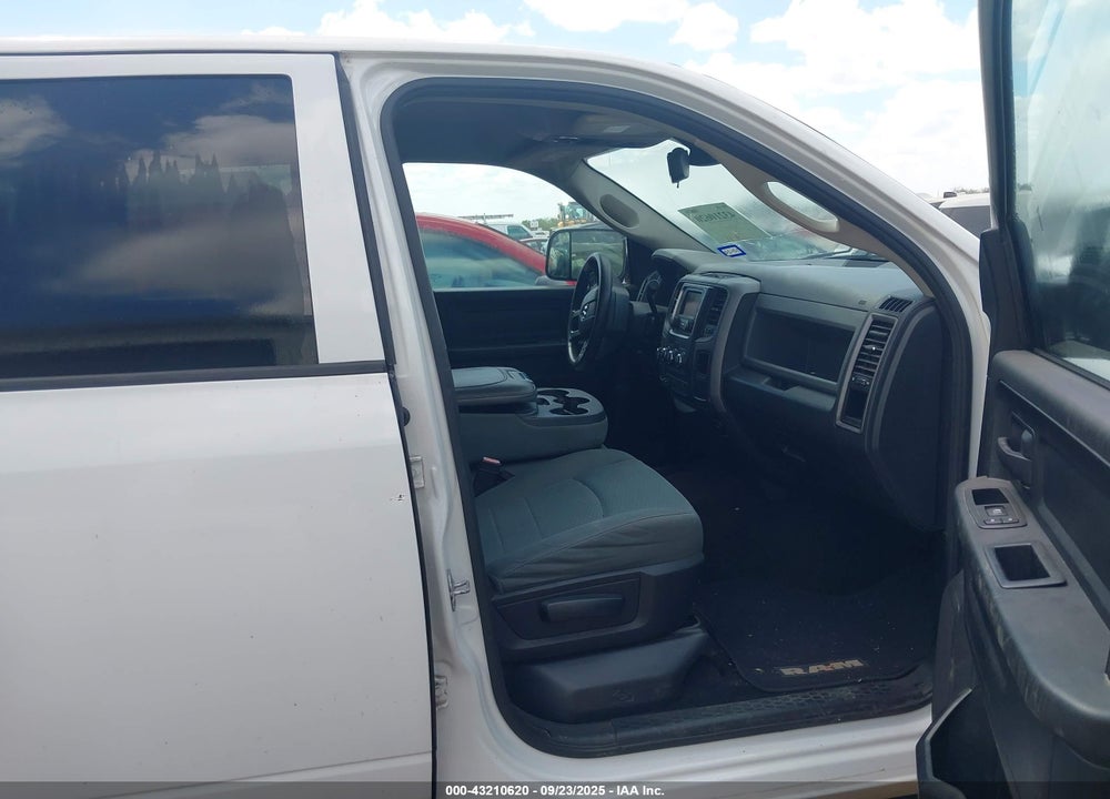 2014 RAM 2500 TRADESMAN VIN: 3C6UR5HJ5EG261443