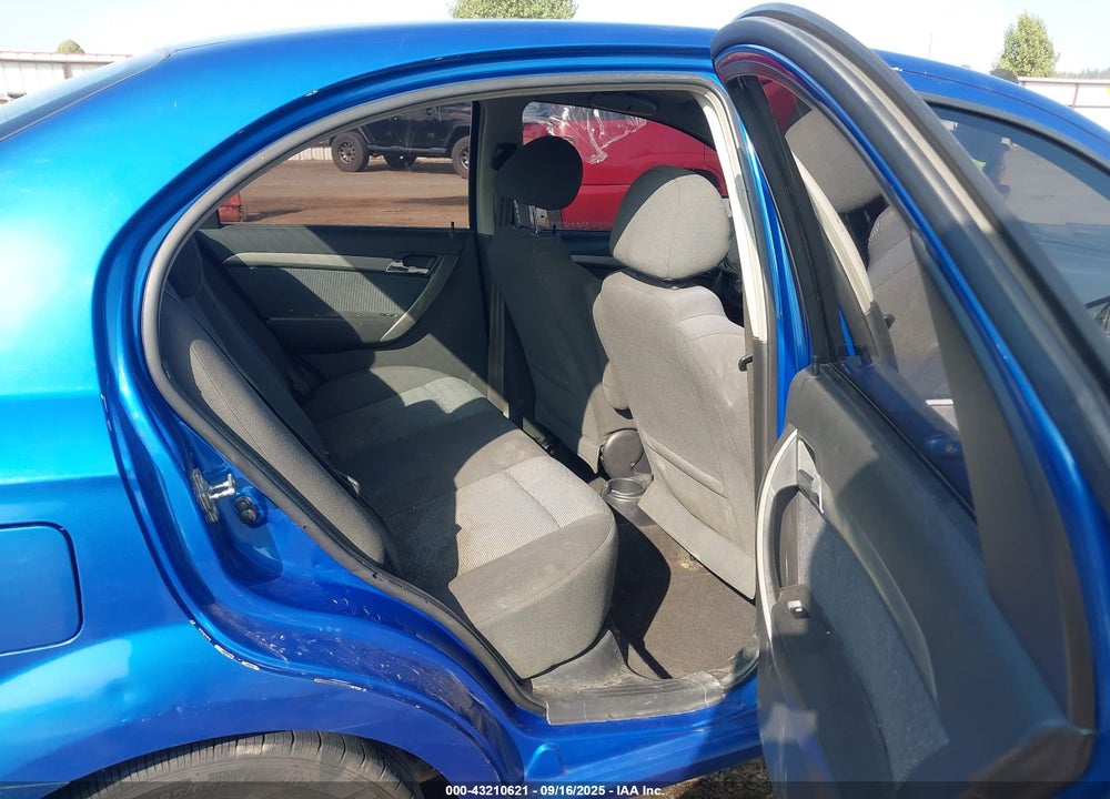 2008 CHEVROLET AVEO LT VIN: KL1TG55698B078545