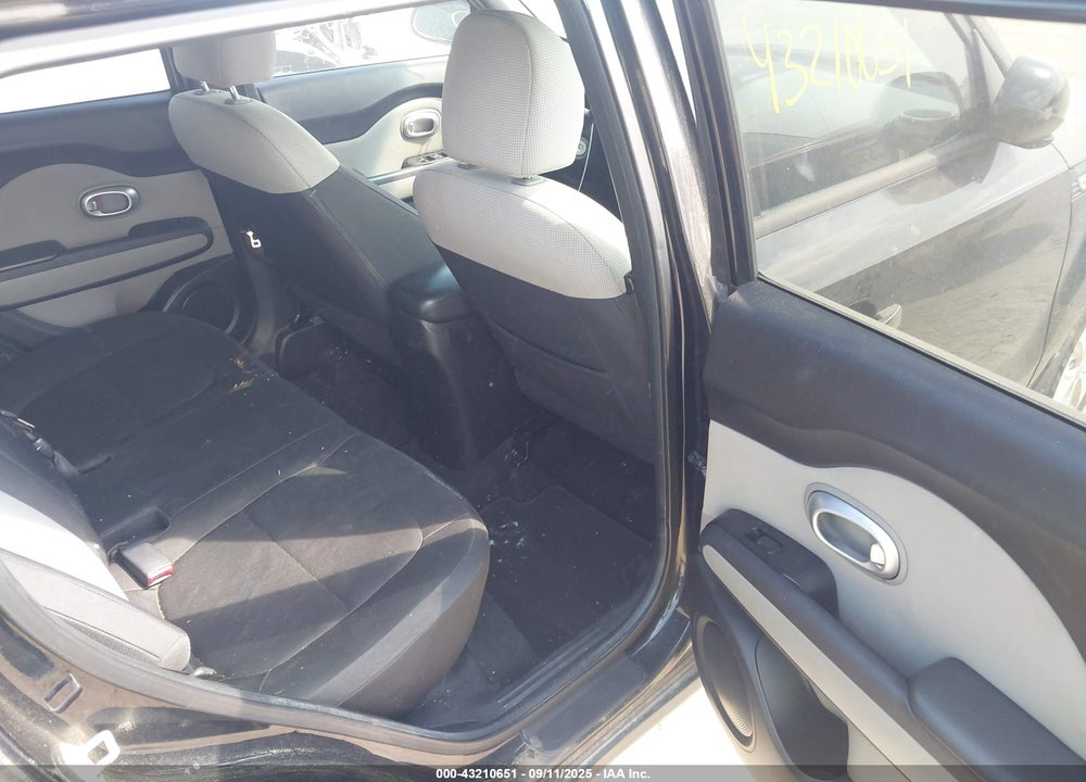 2014 KIA SOUL VIN: KNDJN2A24E7067927