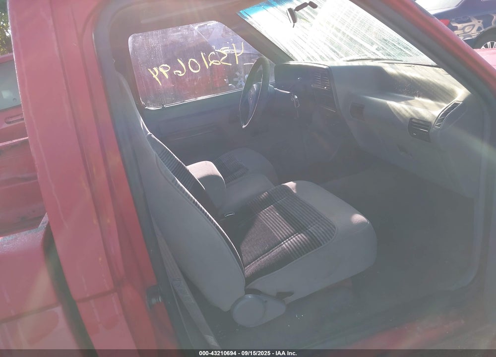 1992 FORD RANGER VIN: 1FTCR10U9NPA62717