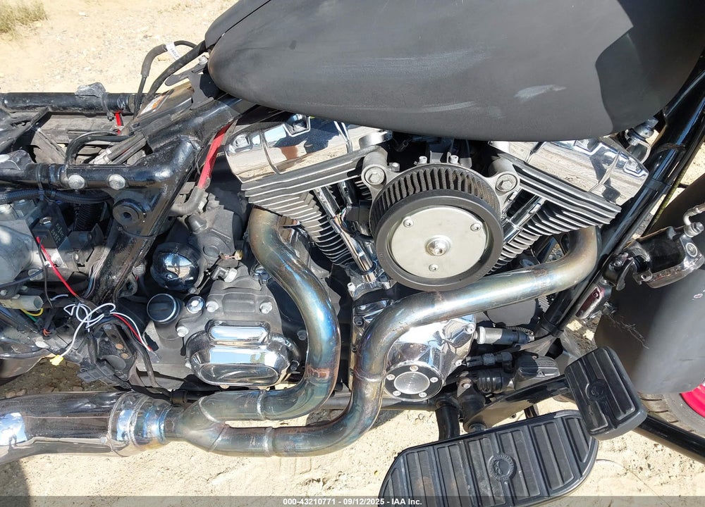 2015 HARLEY-DAVIDSON FLTRXS ROAD GLIDE SPECIAL VIN: 1HD1KTM11FB679243