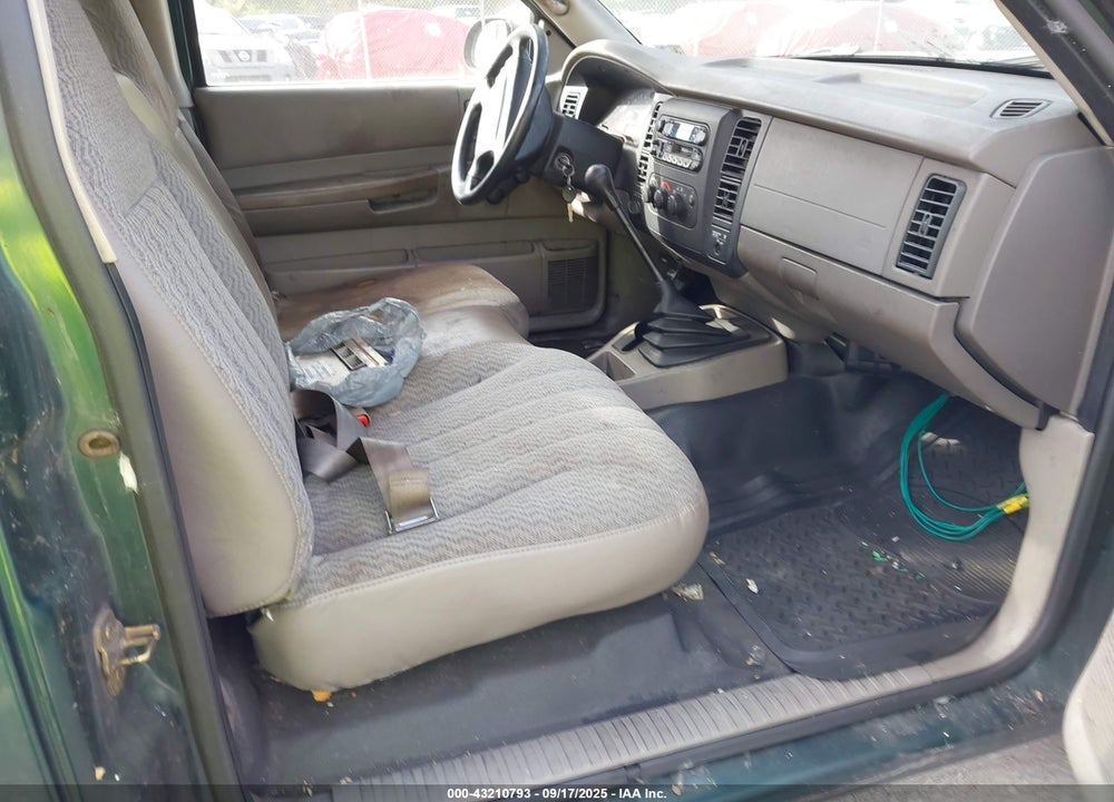2002 DODGE DAKOTA VIN: 1B7GG16X02S605521