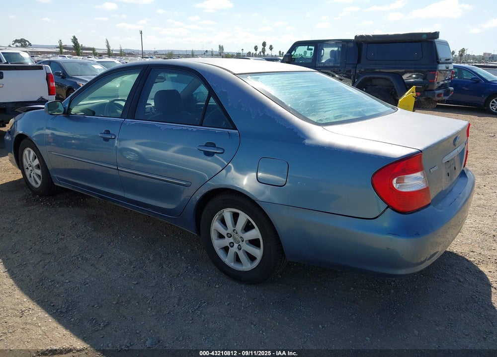 2002 TOYOTA CAMRY XLE VIN: 4T1BE30K72U640307