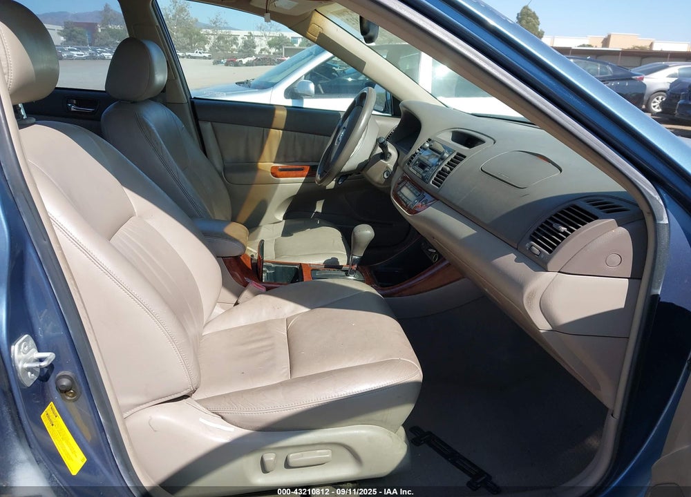 2002 TOYOTA CAMRY XLE VIN: 4T1BE30K72U640307