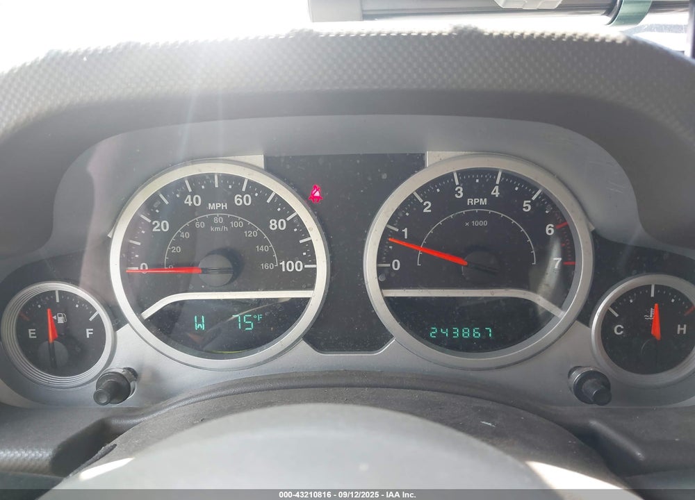 2007 JEEP WRANGLER SAHARA VIN: 1J4FA54127L183606