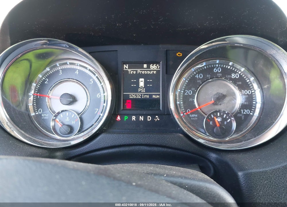 2011 CHRYSLER TOWN & COUNTRY TOURING VIN: 2A4RR5DG6BR675565