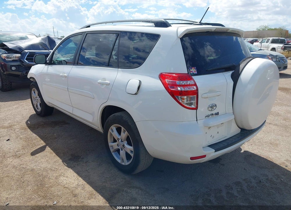 2011 TOYOTA RAV4 VIN: JTMZK4DV2B5027558