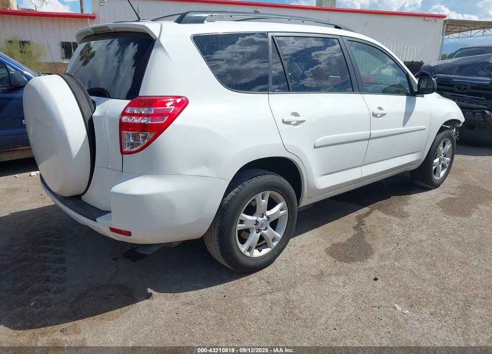 2011 TOYOTA RAV4 VIN: JTMZK4DV2B5027558