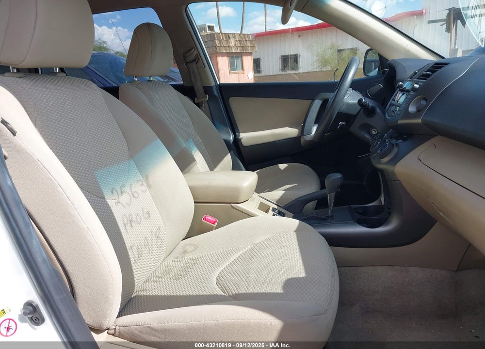 2011 TOYOTA RAV4 VIN: JTMZK4DV2B5027558