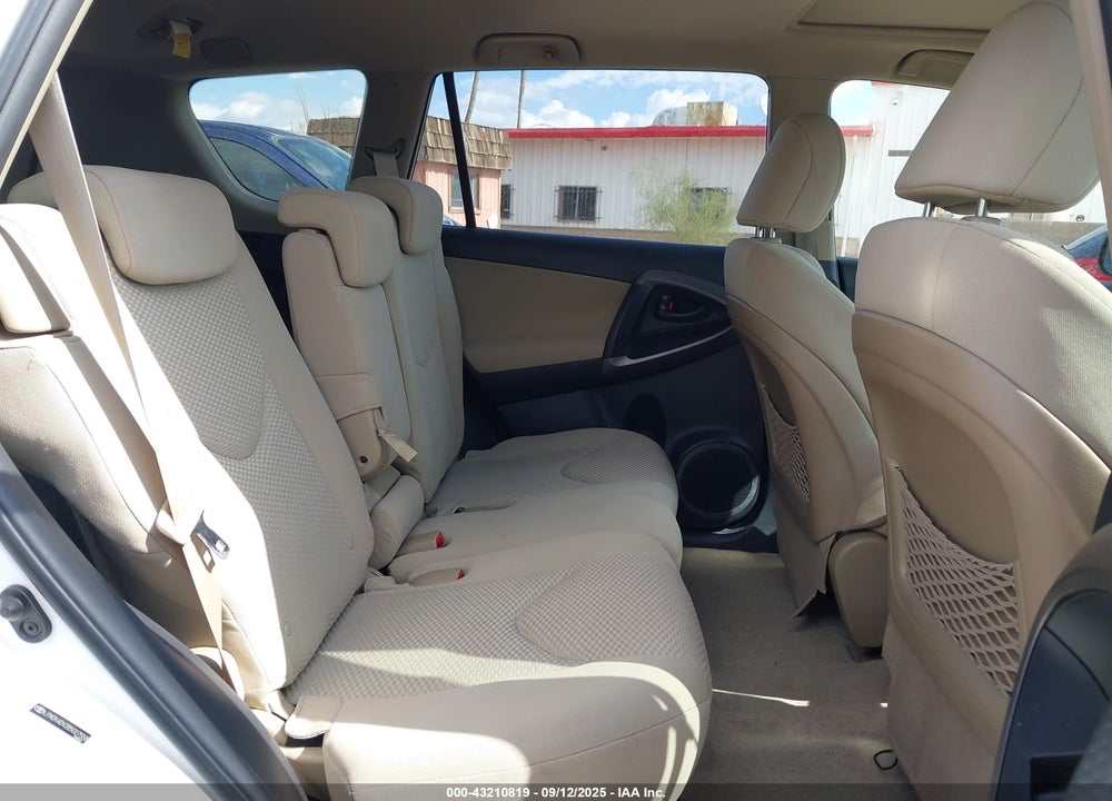 2011 TOYOTA RAV4 VIN: JTMZK4DV2B5027558